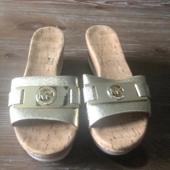 Michael Kors Shoes - Michael Kors Warren Platform metallic leather